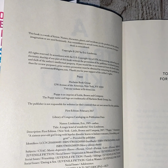 A Tragic Kind of Wonderful book - Picture 4 of 10